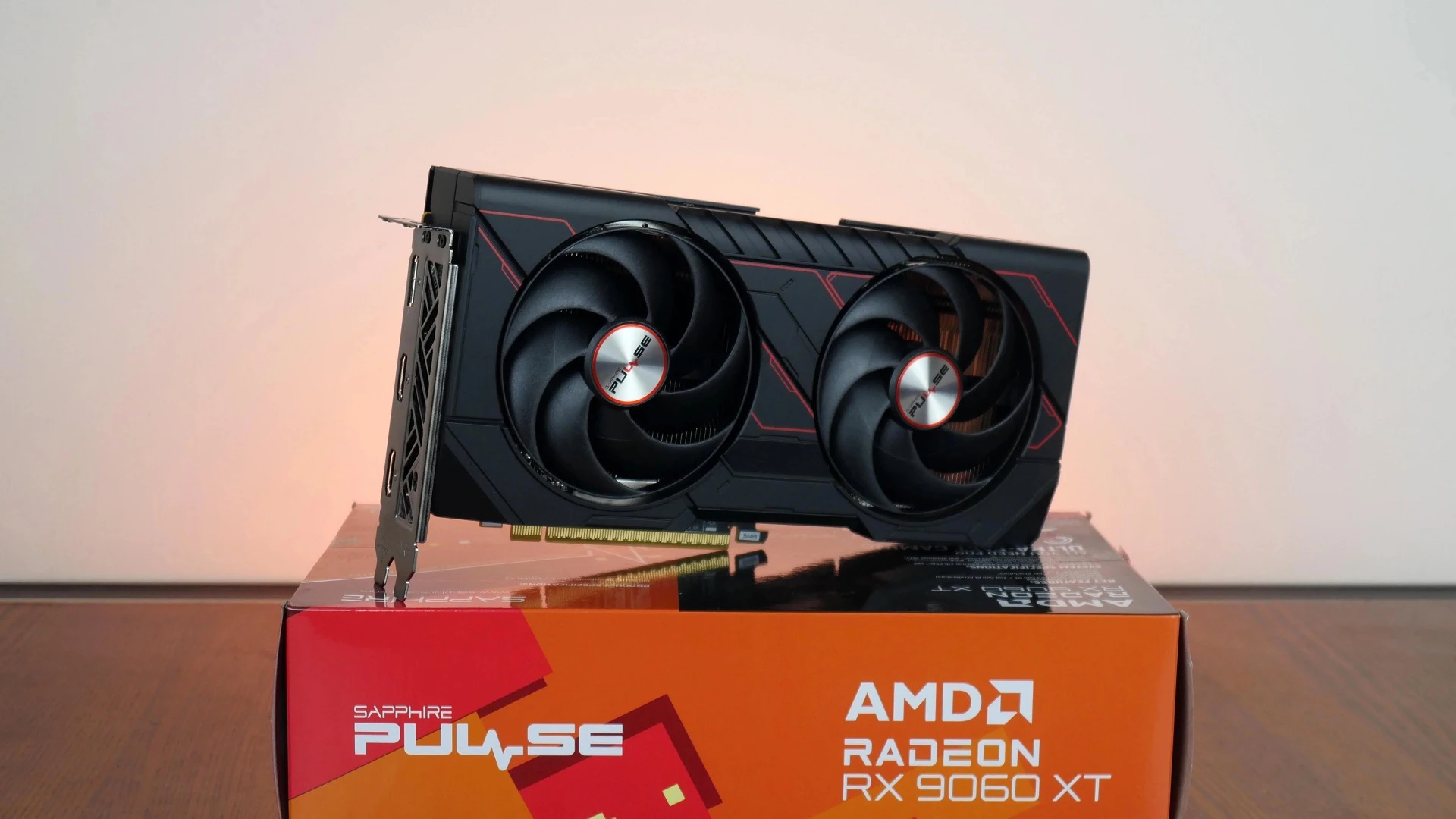 مقایسه RX 9060 XT و RTX 5060