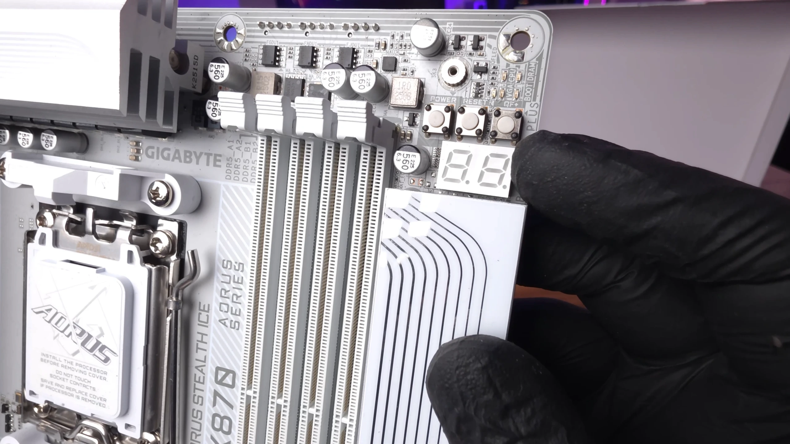 X870 STEALTH ICE Q CODE